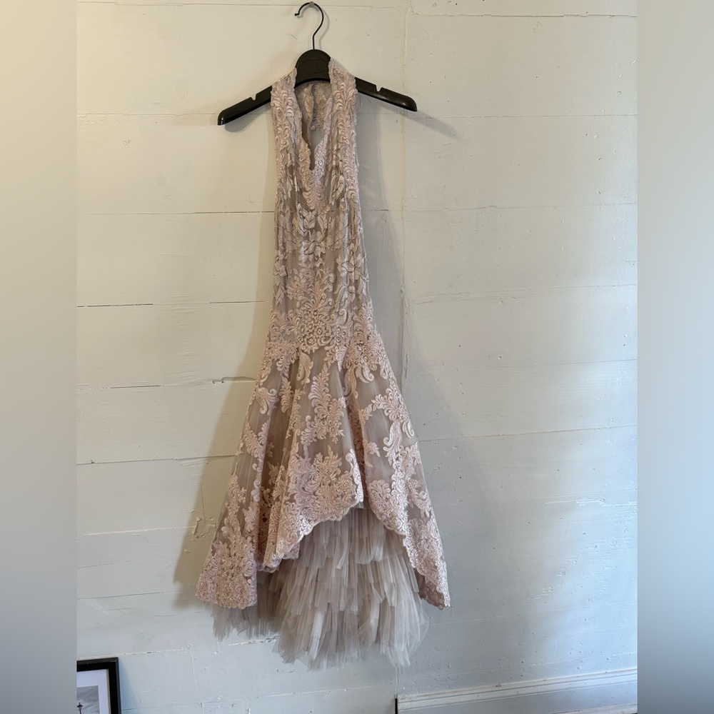 Olvi’s Blush Floral Lace Dress